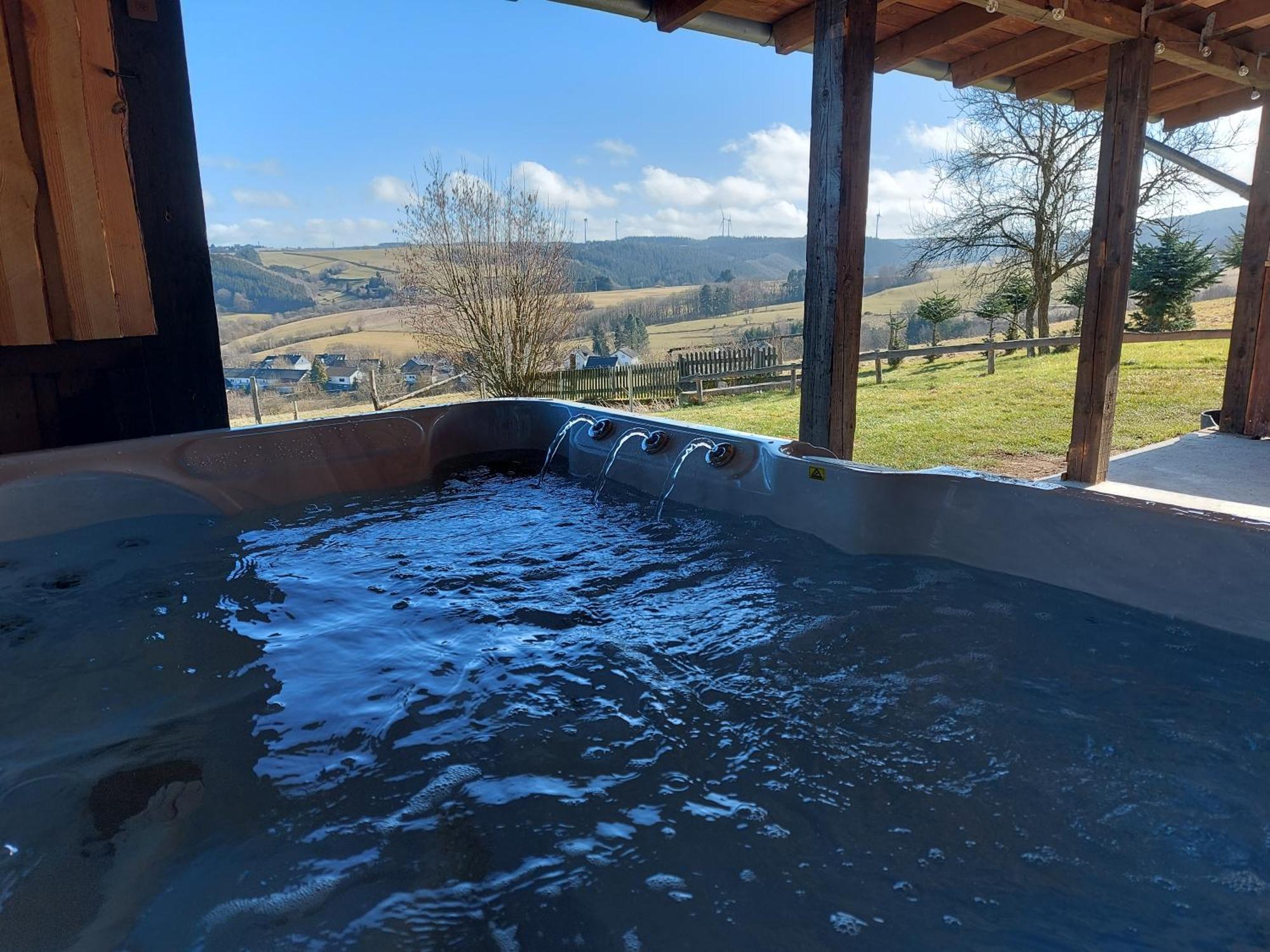 Ferienhaus Hescheld With Private Jacuzzi Hellenthal Exterior foto